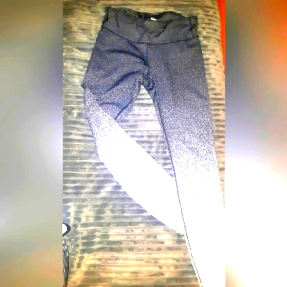 (M)🔥Gap Fit🔥 Highrise Speckle Ombre Leggings🩶🤍 W13.5"×L34" - Picture 4 of 4